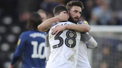 Shinnie Heaps Praise On Midfield Partner Knight